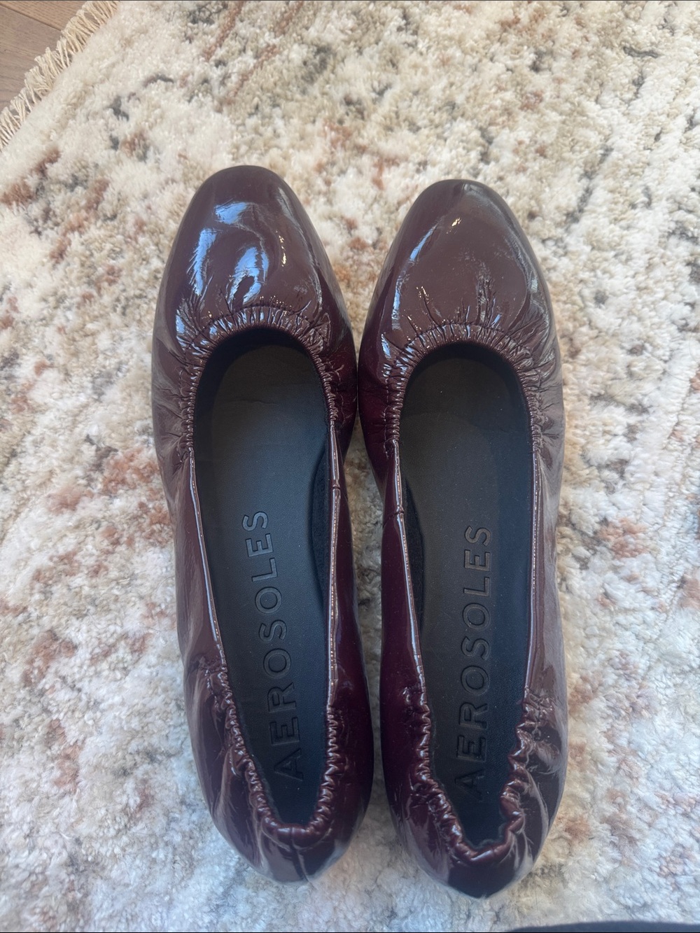 NWOB AEROSOLES Women's Burgundy Patent Flats